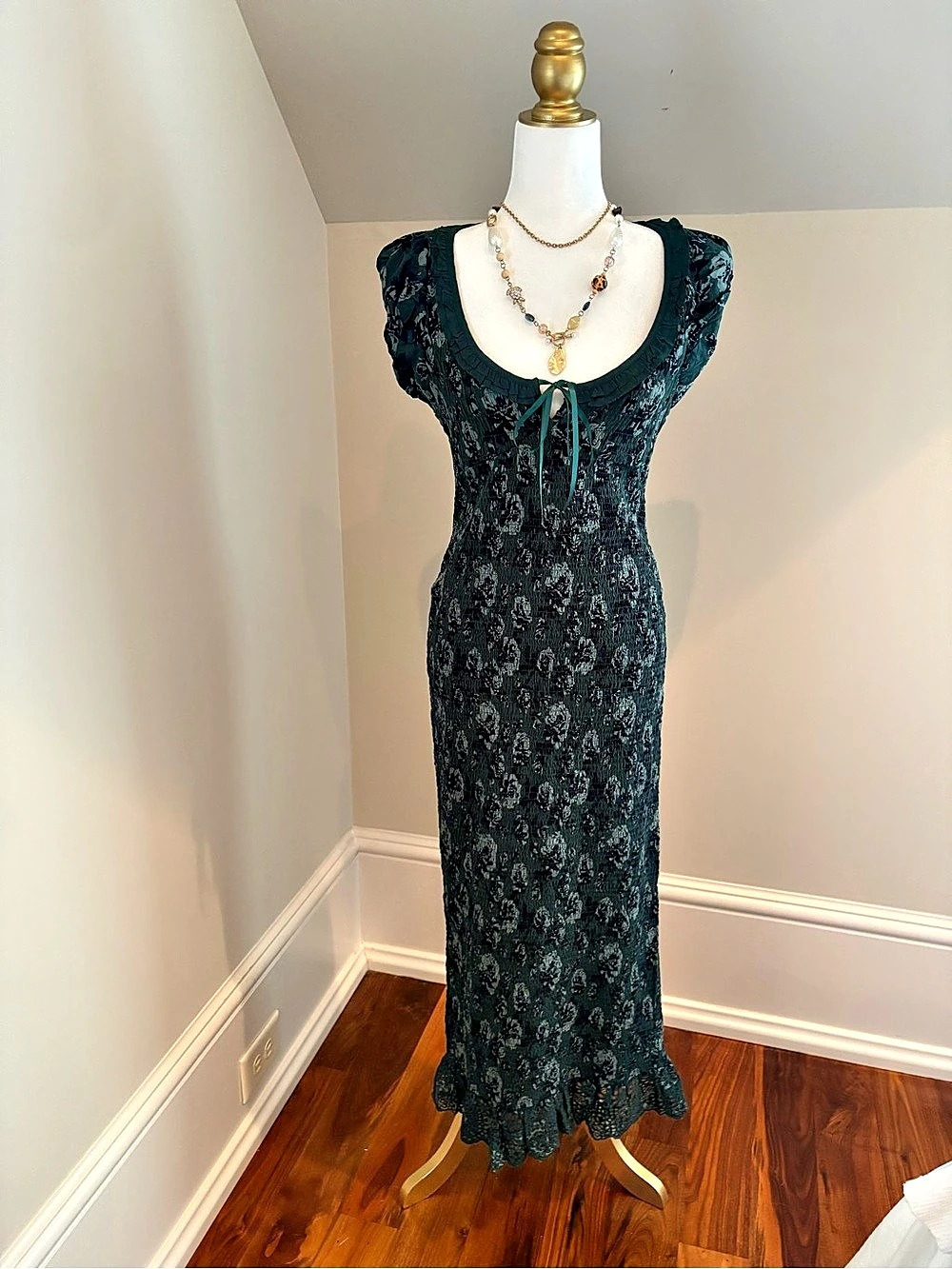 Anthropologie Floral Maxi Dress in Green & Black Size Small